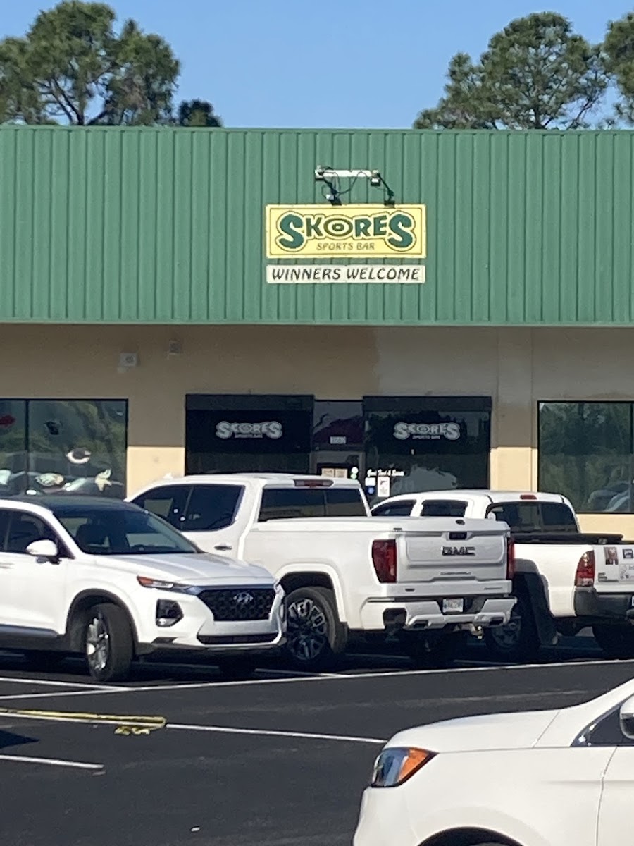 Scores Sports Bar-2