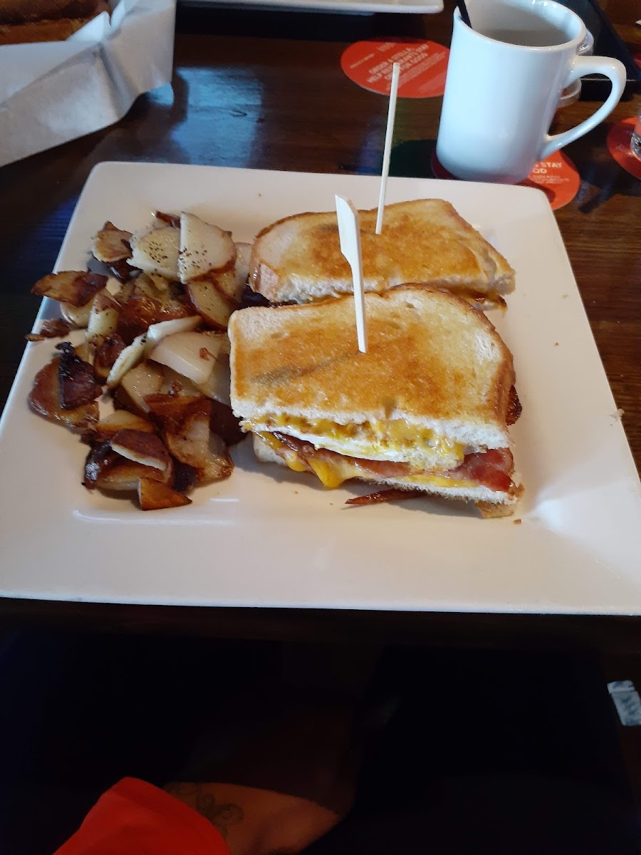 Sidetrack Eatery & Pub-2