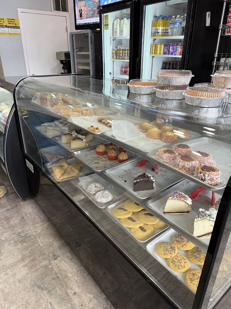 Torres Family Bakery-3