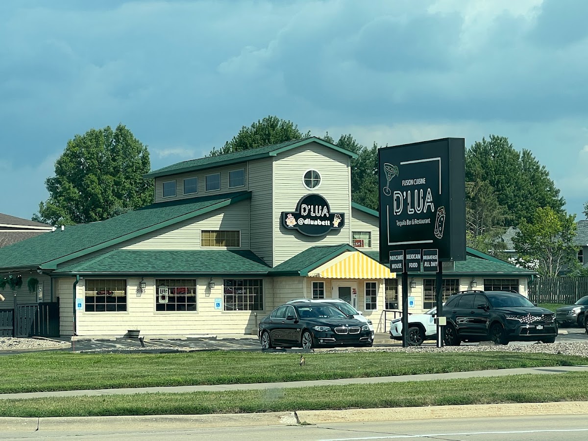 D'Lua Fusion Cuisine & Bar-3