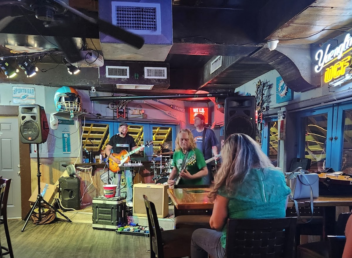 Keywest Bar-4