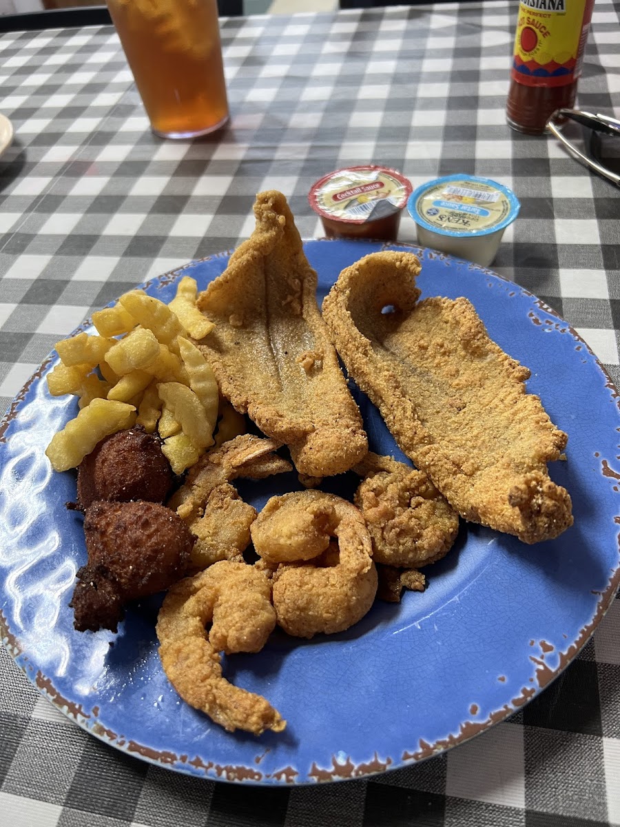 Dixie Catfish Shack-3