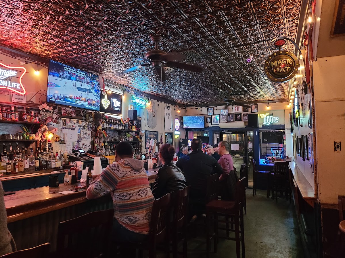 Cajun Mikes Pub & Grub-3