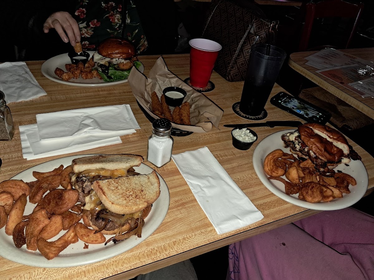 Palm Street Pub & Grill-4