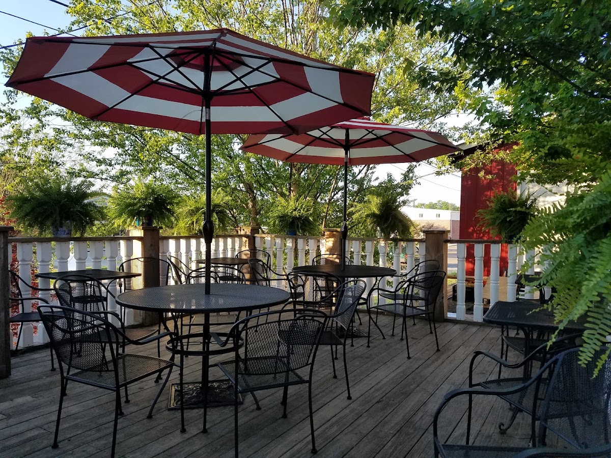 Kenny's Bar & Grill