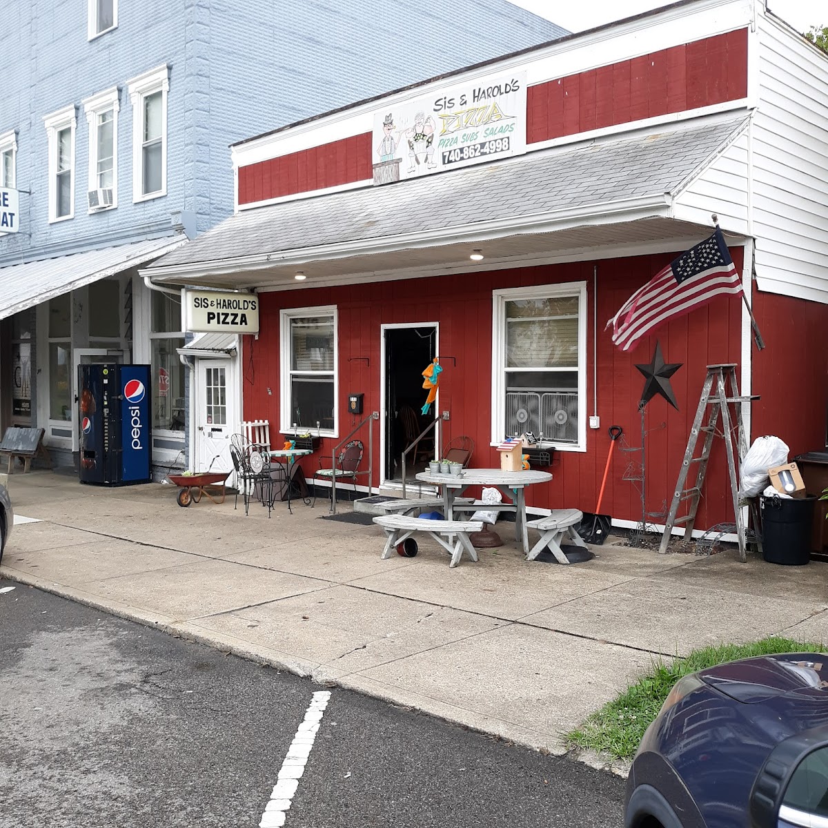 Sis & Harold's Pizza-3