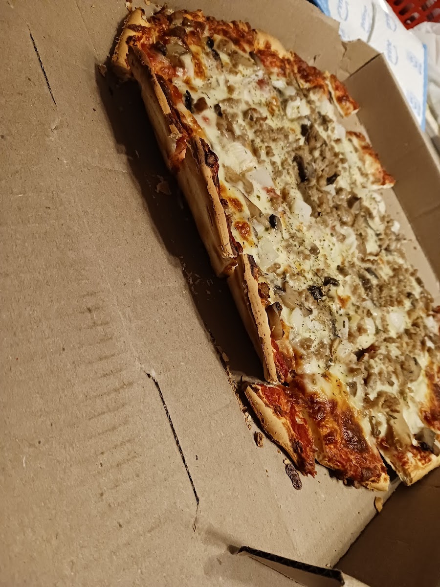 Sis & Harold's Pizza-5