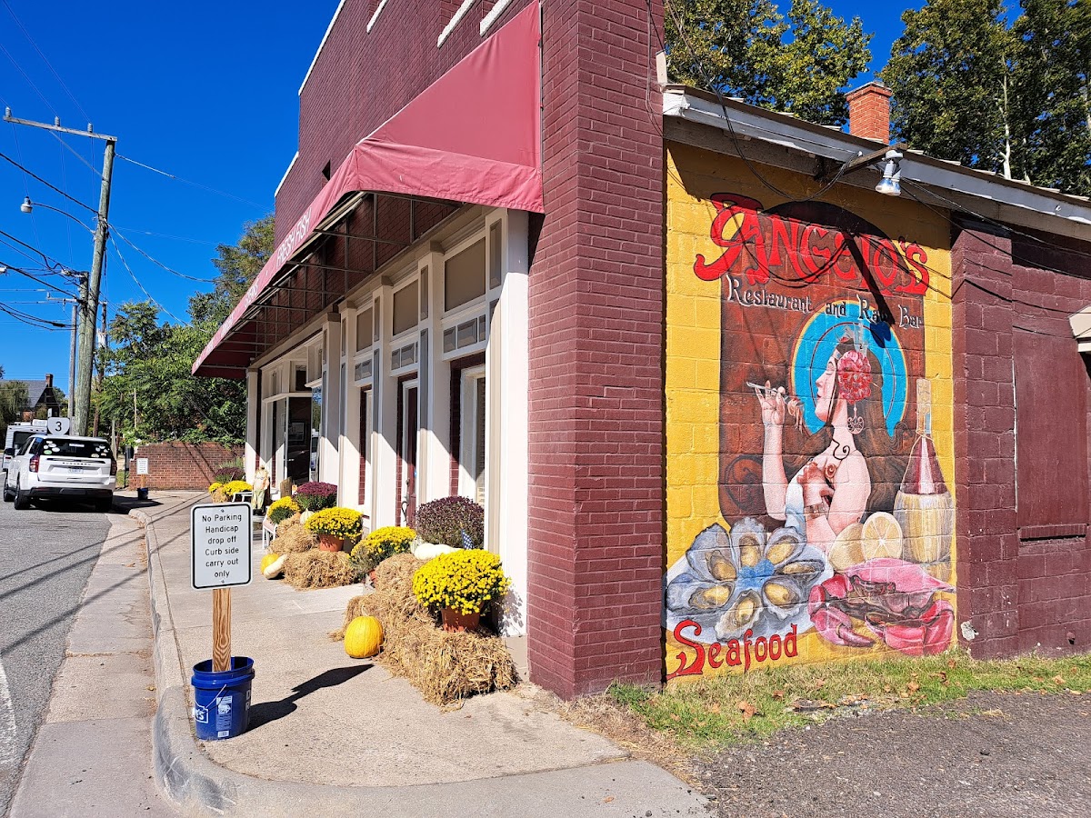 Angelo's Pizza Restaurant Seafood & Steamer Bar