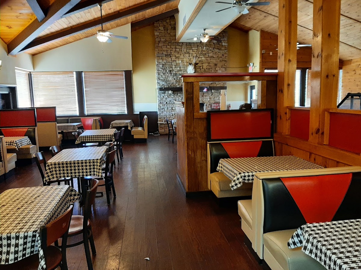 Boondocks Sports Bar & Grill