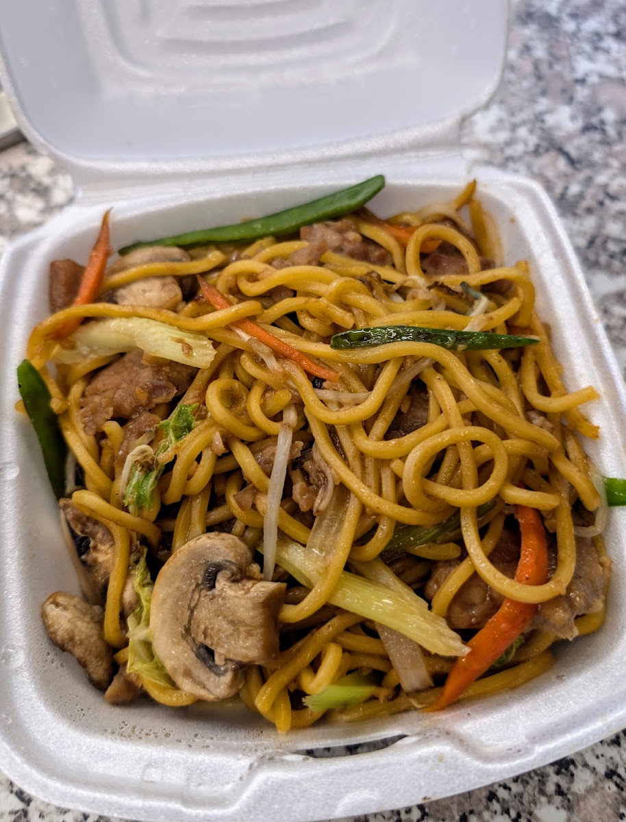 Wok Cuisine Chinese Restaurant & Sushi Bar-4