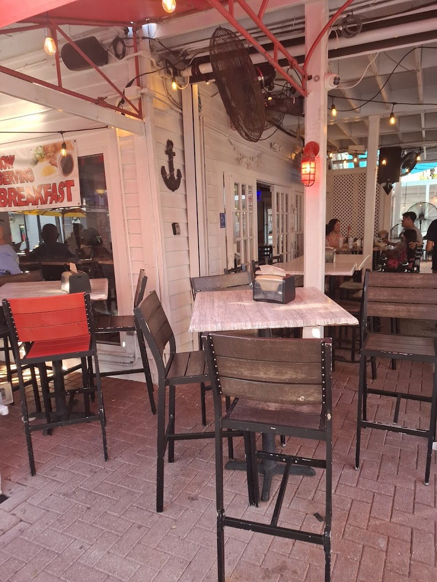 Stinkin Crawfish Key West-5