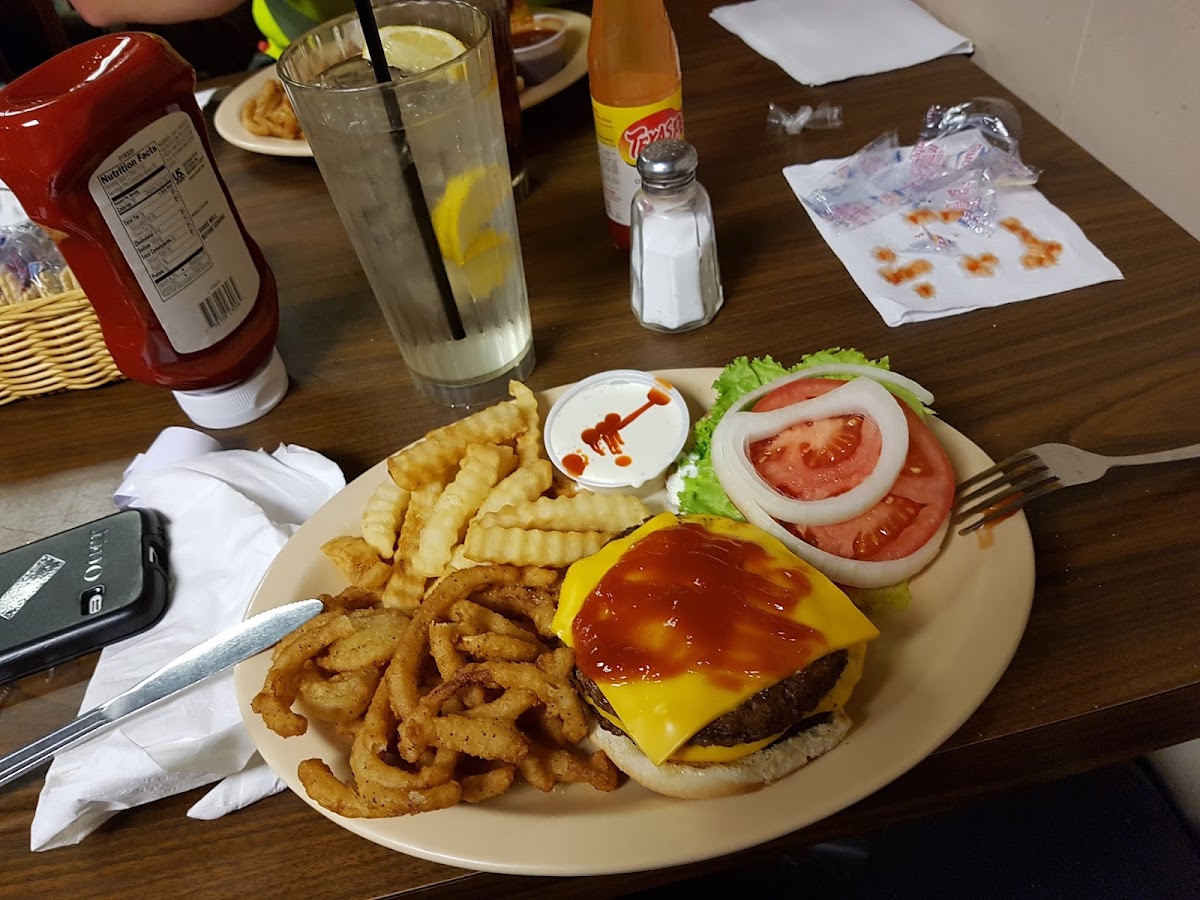 Anthony's Restaurant & Lounge-2