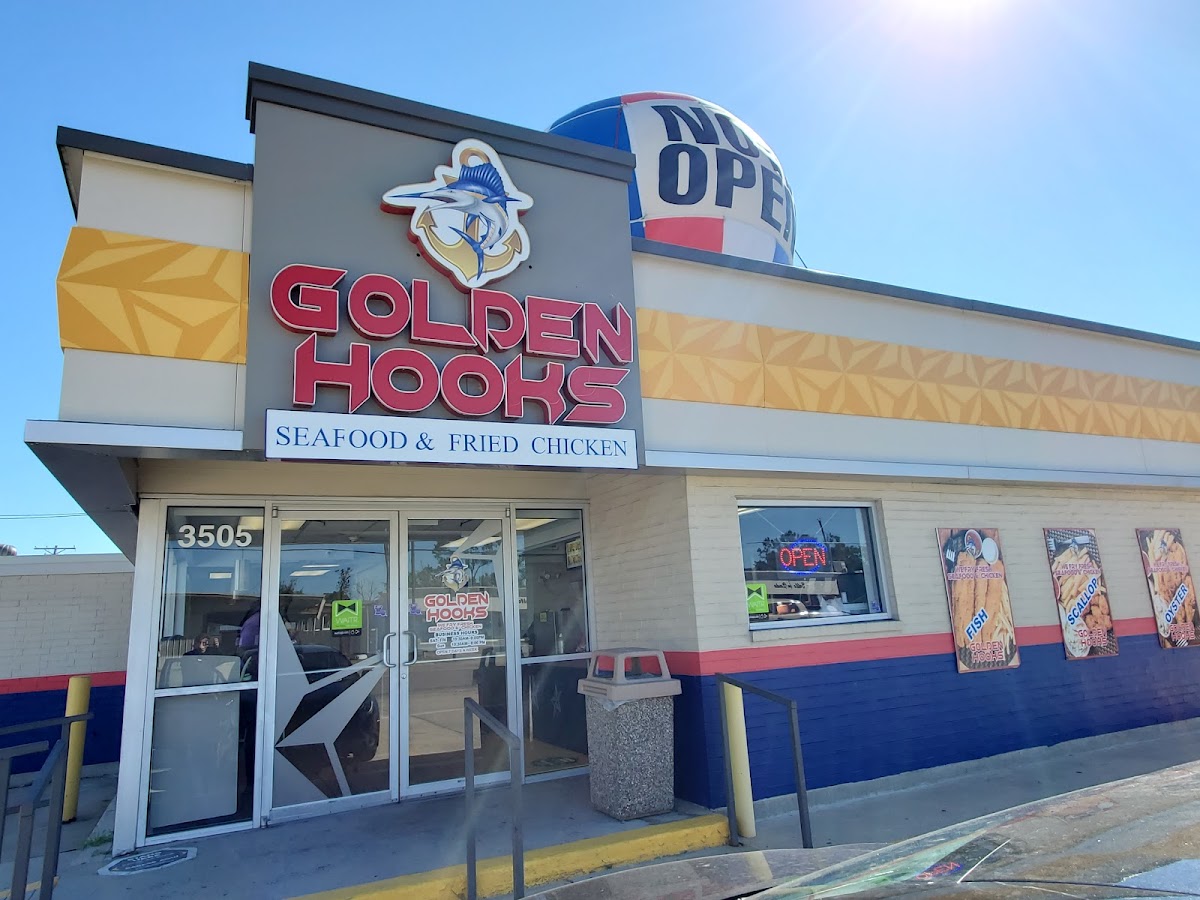 Golden Hooks Seafood &chicken
