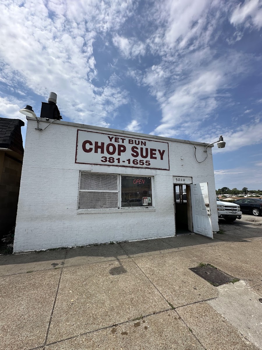 Yet Bun Chop Suey