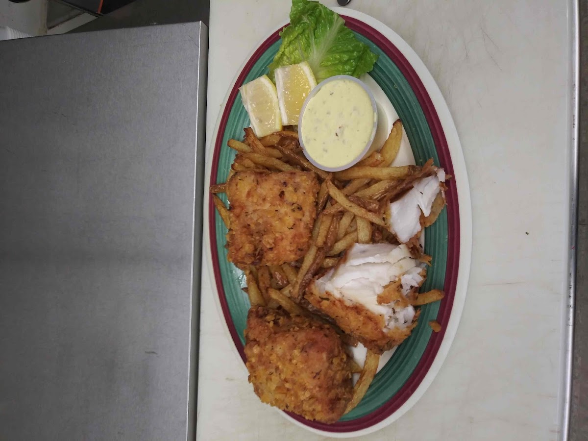 Broadway Tavern & Grill-2