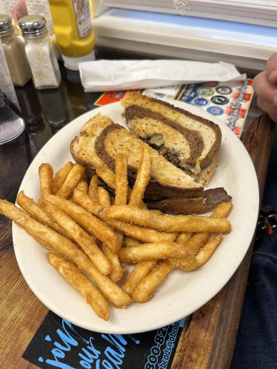 Roane Street Bar & Grill-2