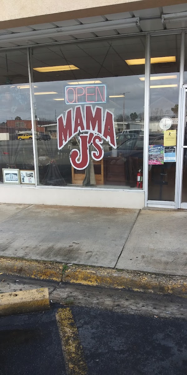 Mama J's-5