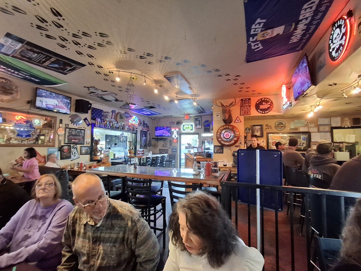 Fat Moose Bar & Grill-3