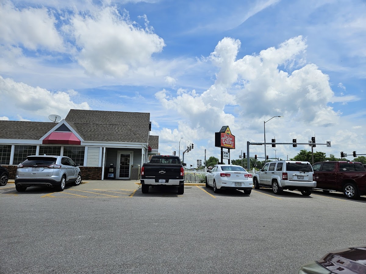 The Elm Street Eatery-4