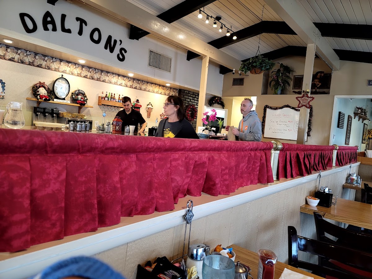Dalton's Cafe-4