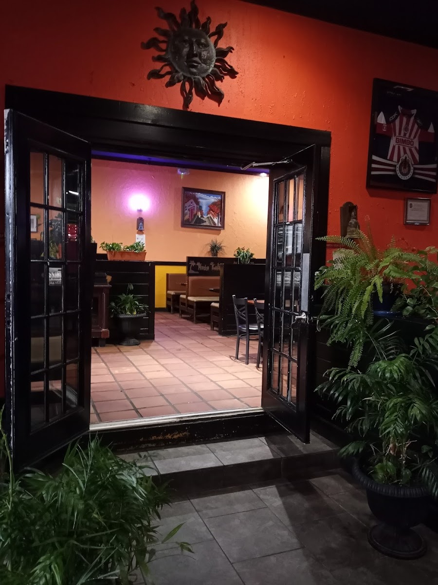 Mucho Kaliente Mexican Restaurant