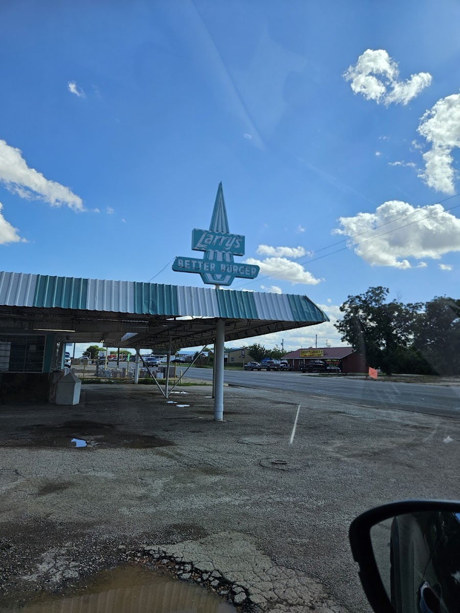 Larry's Better Burger Drive-in-2