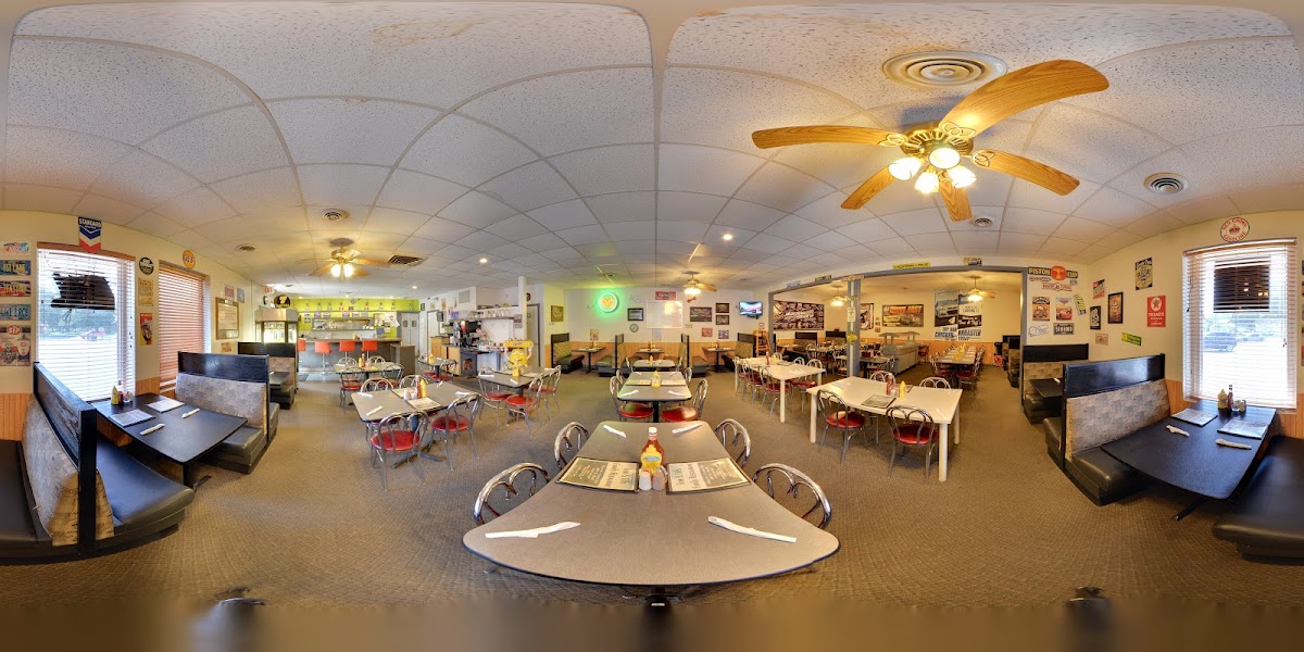 Tom & Tiff's
