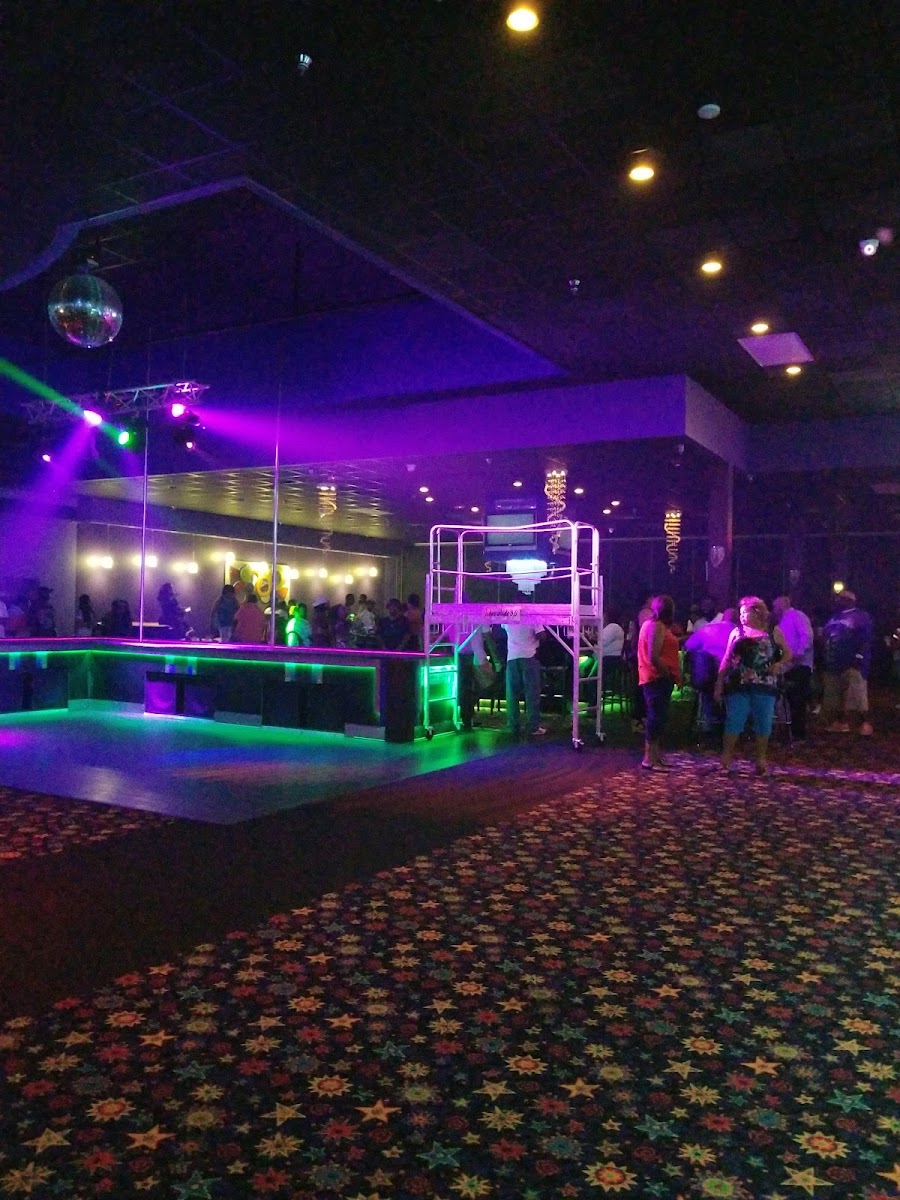 Sandtrap Club & Lounge