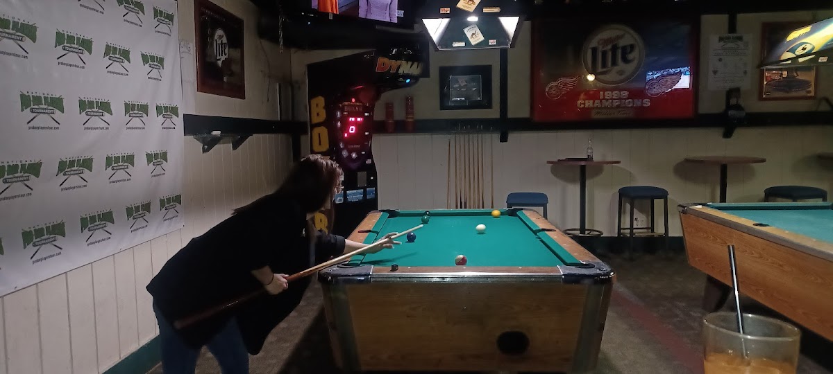 Drink's Saloon-3
