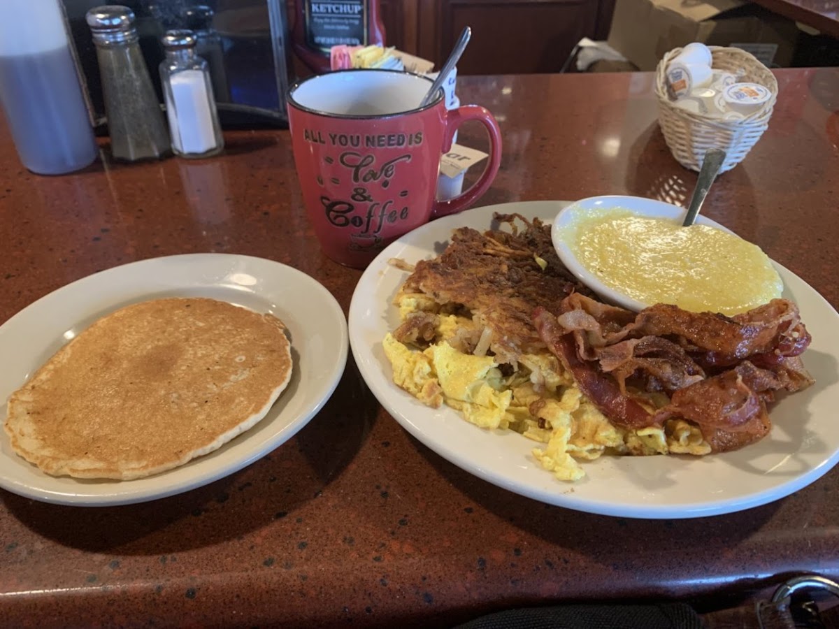 Common Grounds Coffee House & Cafe-4