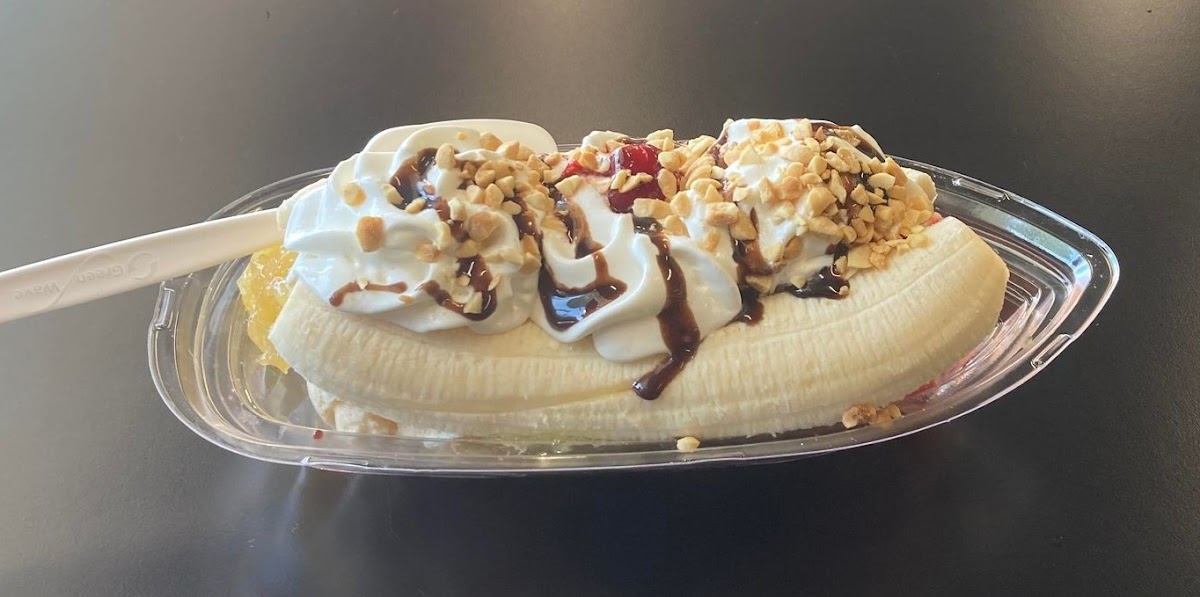 Pennfield Ice Cream & Coffee Shop-2