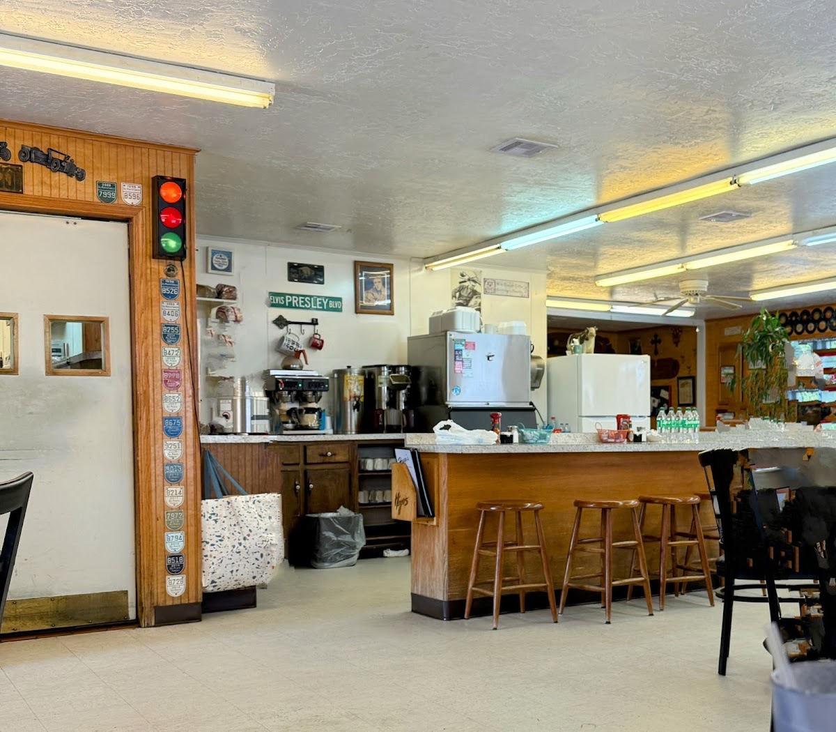 Hugo's Family Restaurant-5