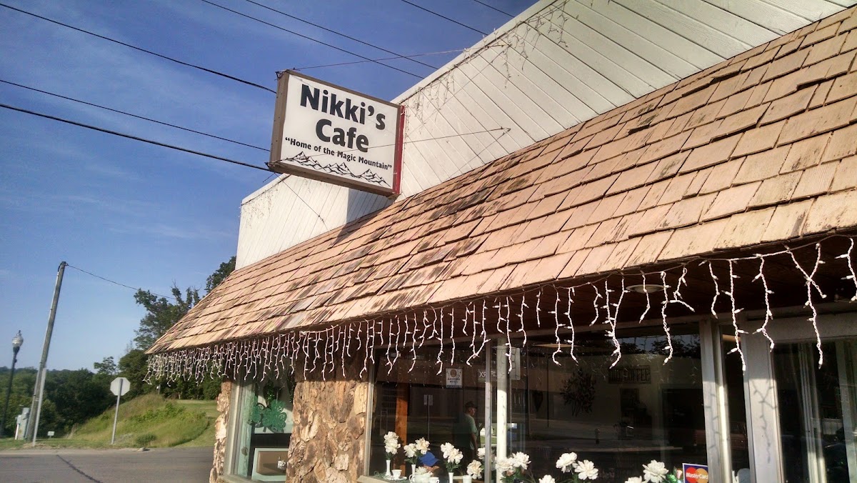 Nikki's Cafe
