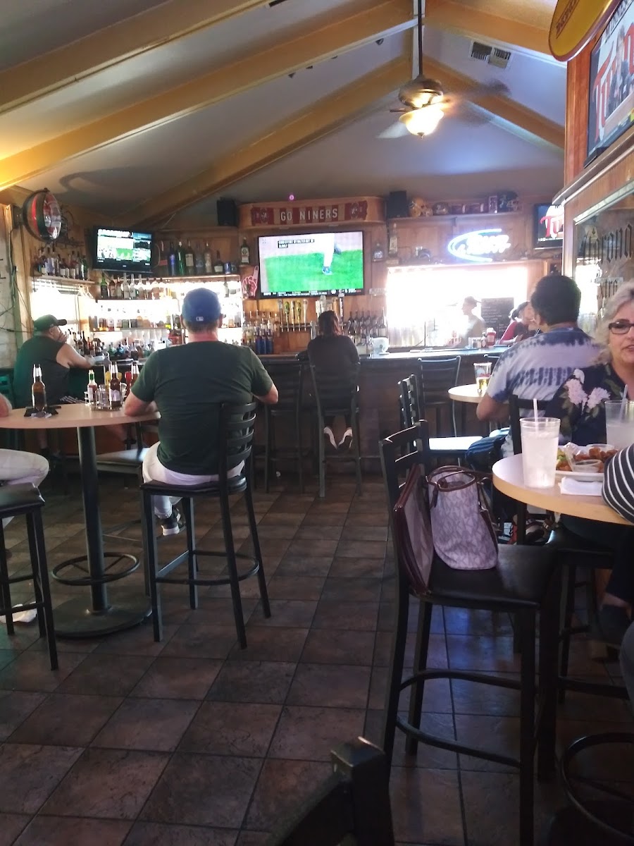 Pavilion Bar & Grill-4