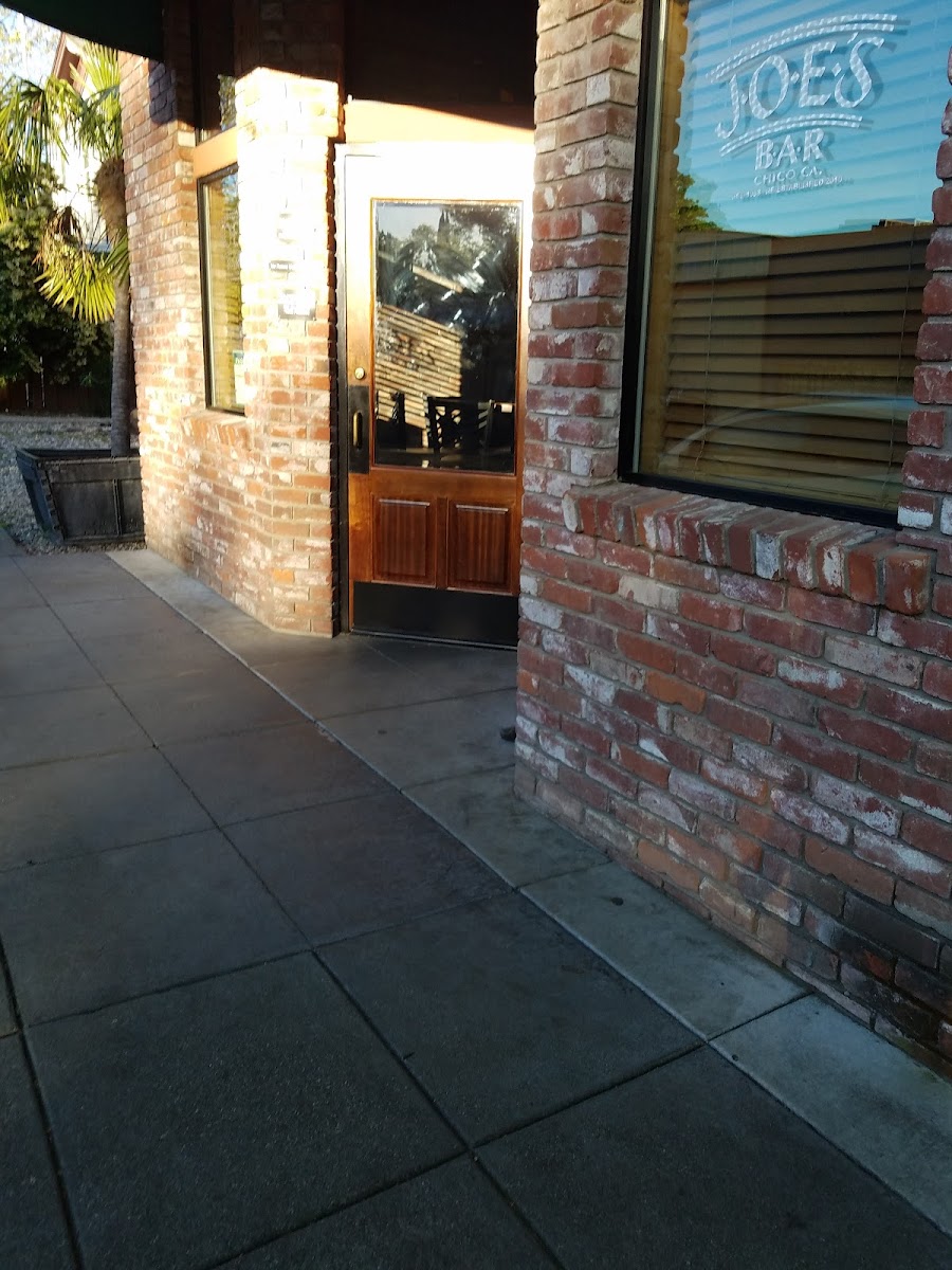 Joe's Bar-4