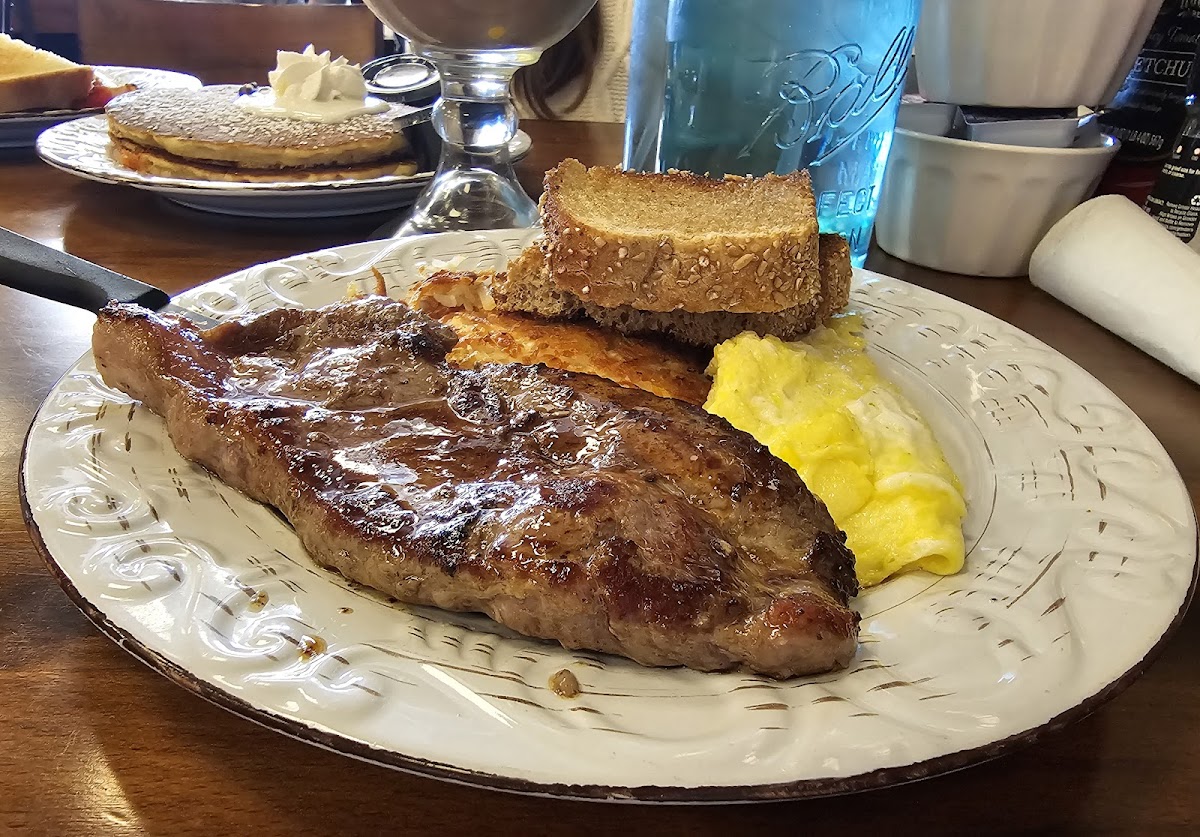 Huntley's Place-2