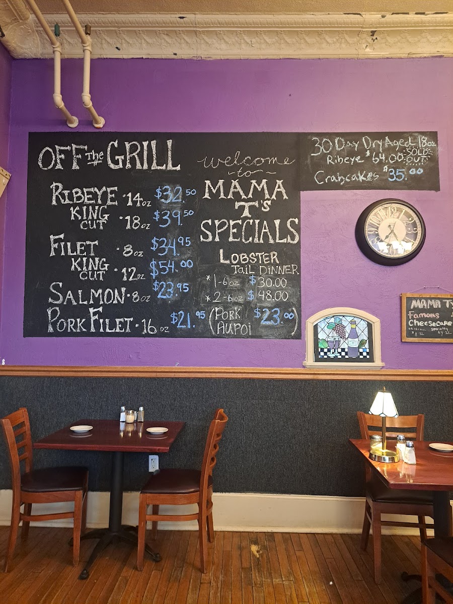 Mama T's Italian Steakhouse-3