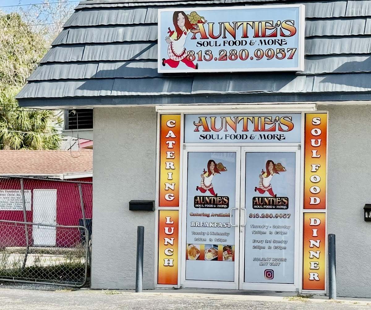 Auntie's Soul Food & More-4