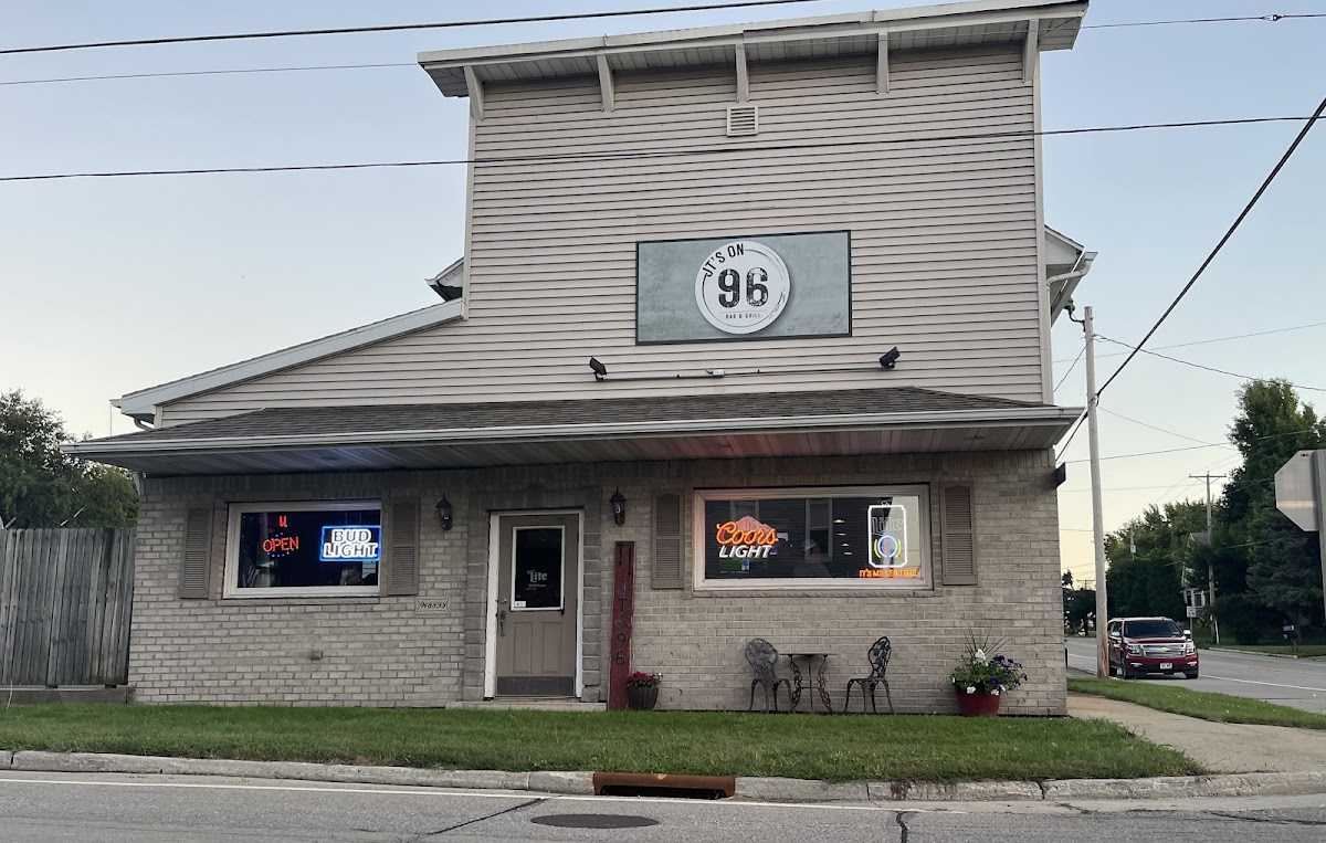 Jt's On 96 Bar And Grill-2