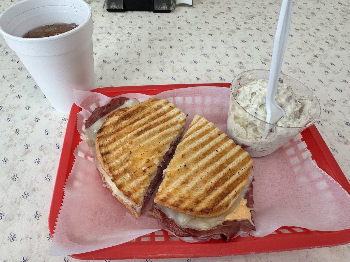 Wade Cafe-3