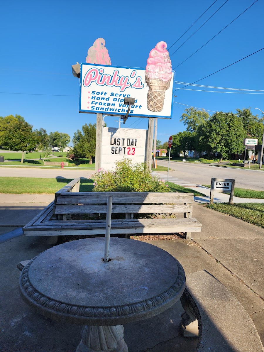 Pinky's-3