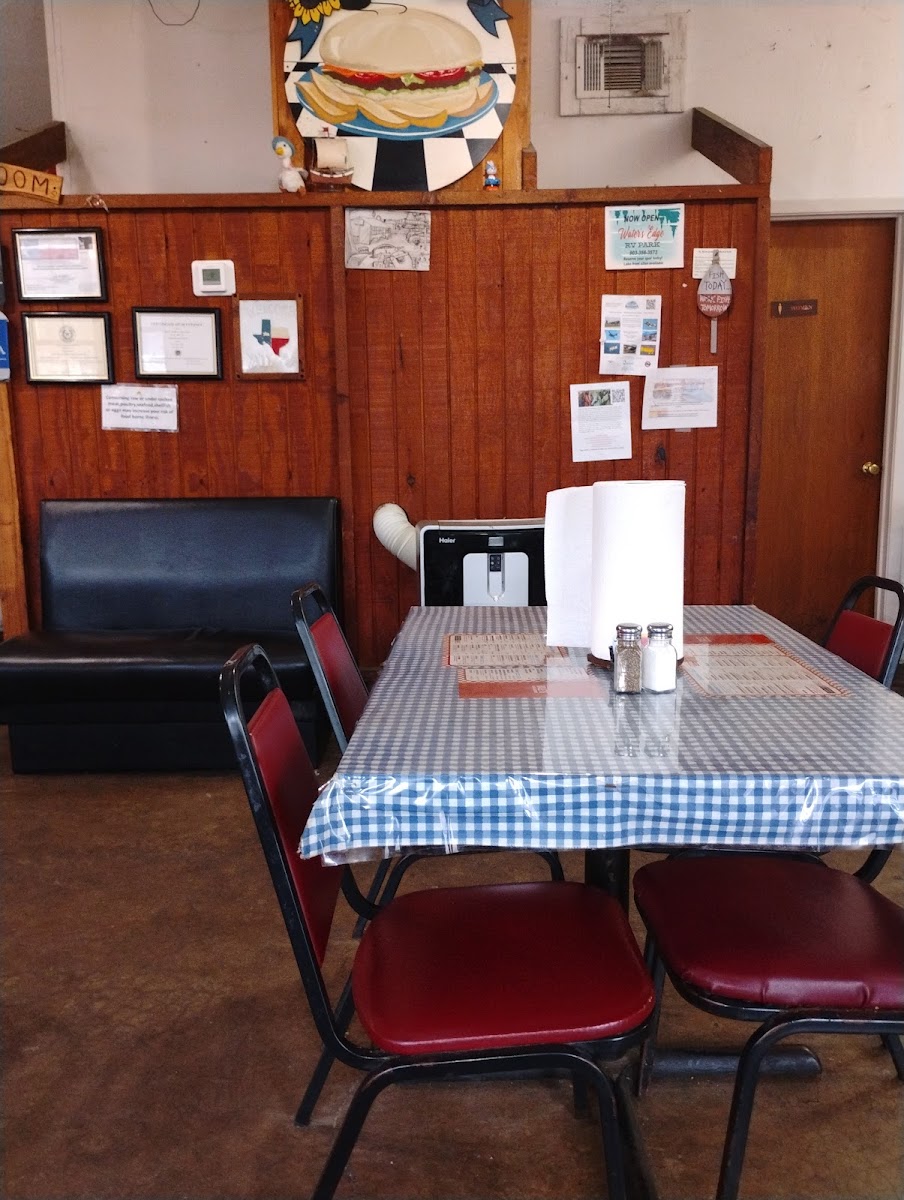 Dale's Old Fashion Hamburgers-5