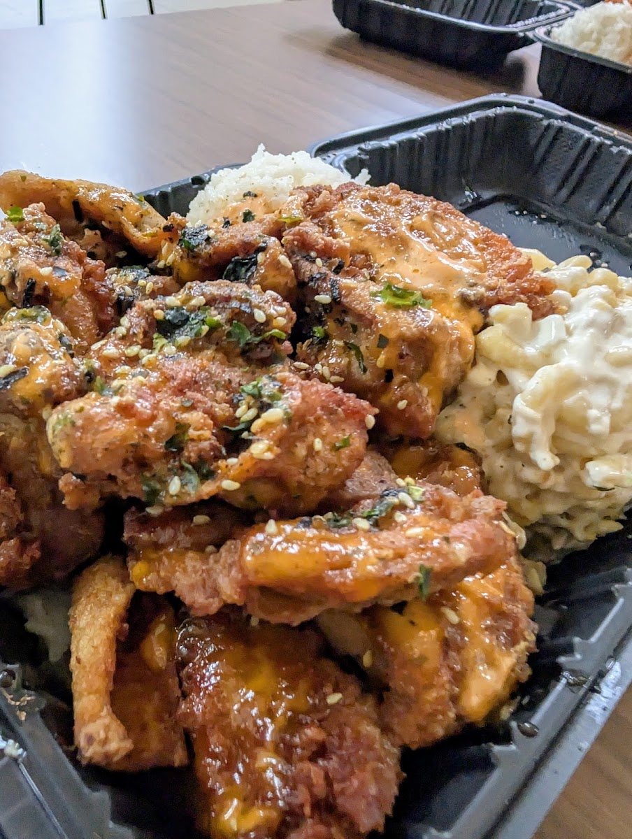 Hina’s Island Grindz And Catering