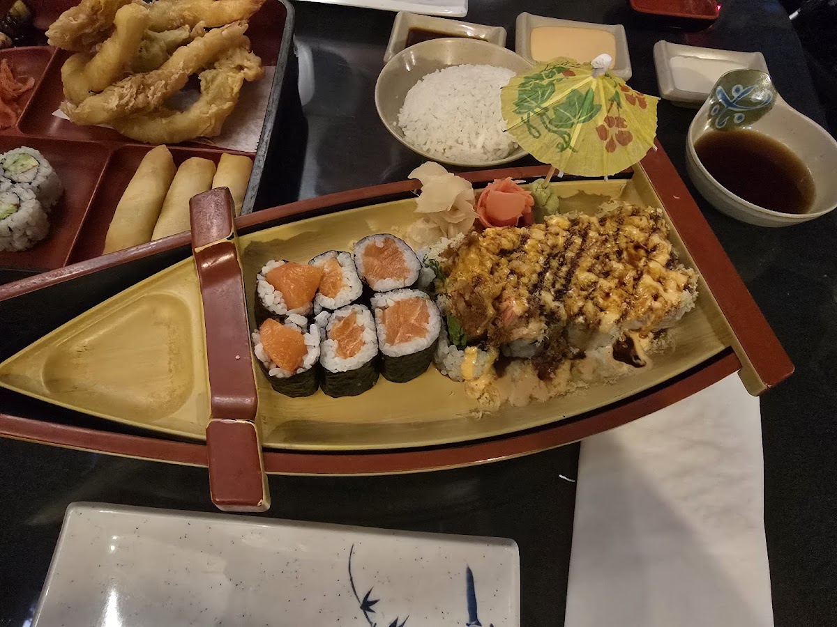 Yoshi Sushi-4