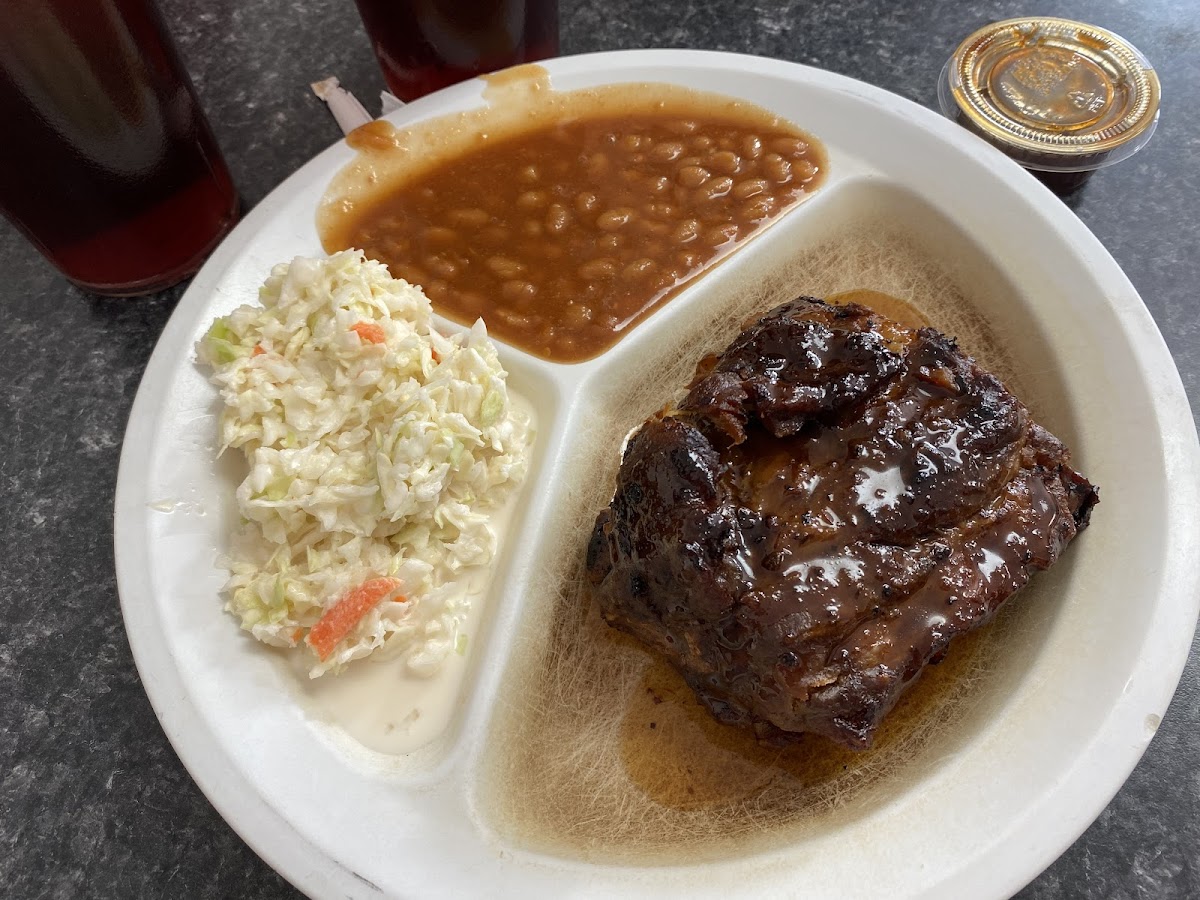 Dale Hollow 1 Stop Bbq-5