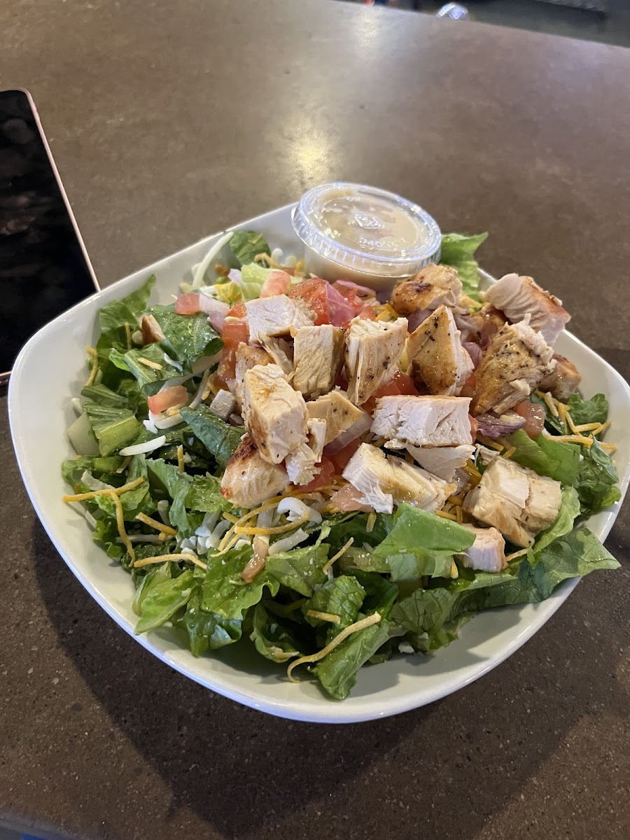 Game On Avon Lake Bar & Grill-4