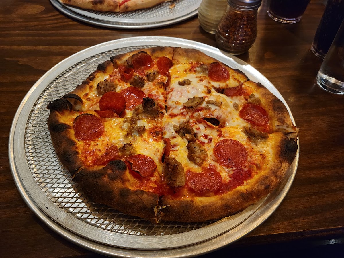 Girls With Dough, Pizzeria And Pub-2