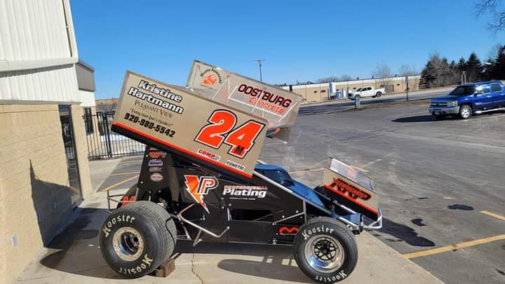 The Gravel Pit Sports Bar & Grill-4