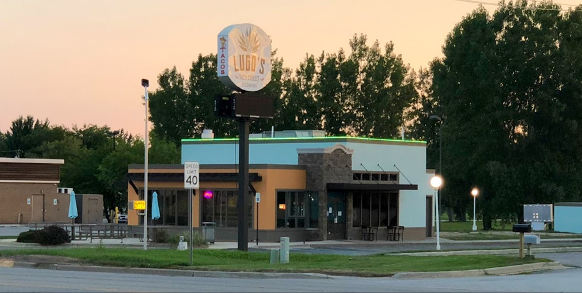Lugo’s Taco Street