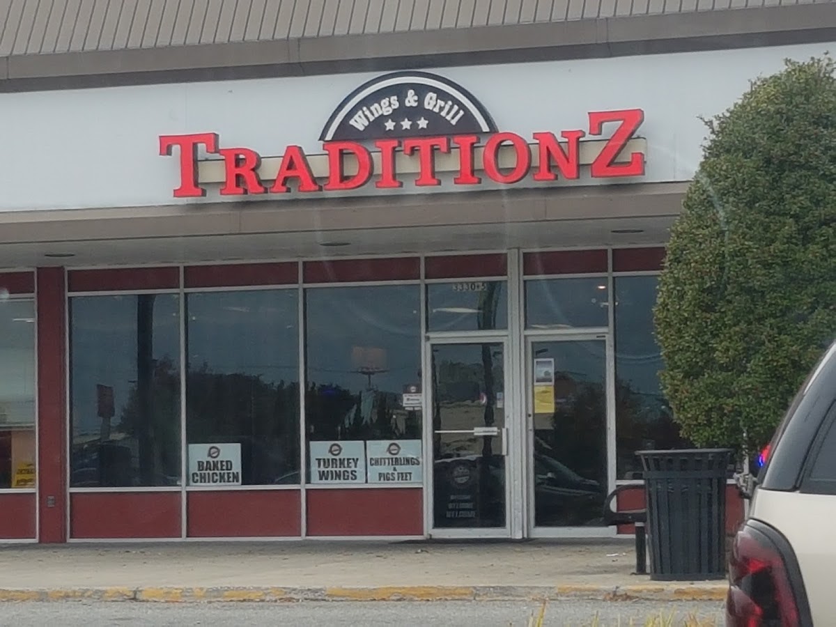 Traditionz Wings & Grill-3